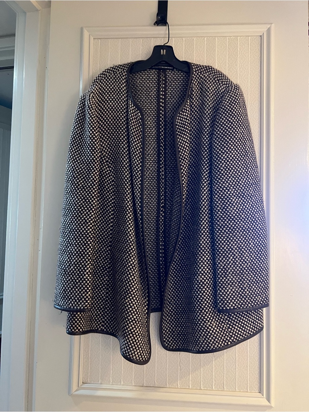 Ellen Tracy Black and White Textured Open-Front Blazer